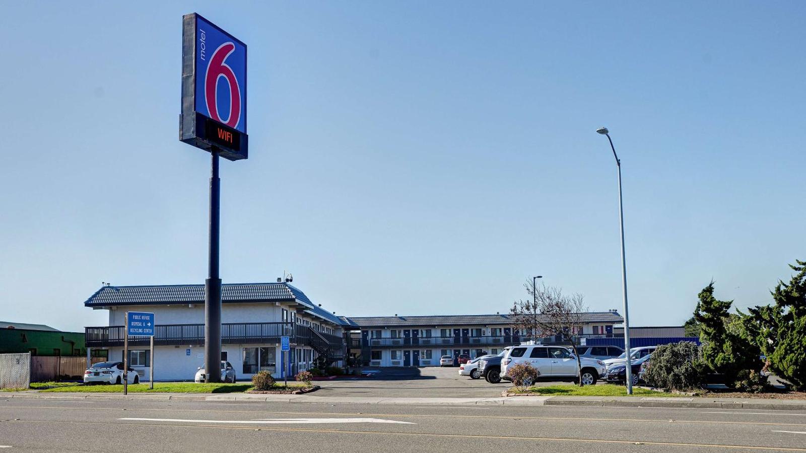 Motel 6 Eureka